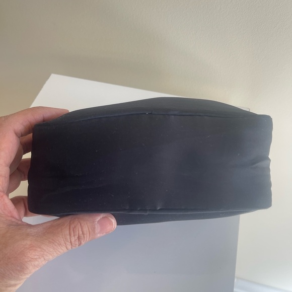 Giorgio Armani Parfums, Small Zippered Travel bag - Picture 4 of 14